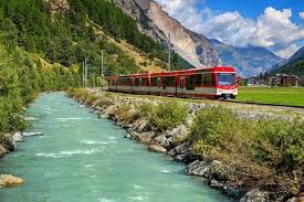 The suica card is already loaded and ready to use. Suica De Trem Use O Swiss Pass Turista Profissional