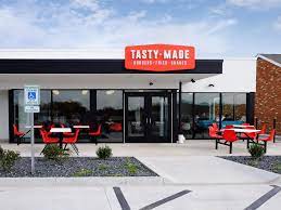An Exclusive Look At Chipotle S Burger Restaurant S Menu In 2021 Burger Restaurant Restaurant Exterior Menu Restaurant