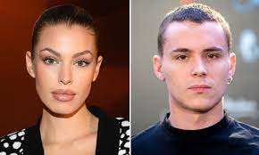 El actor y la influencer podrían ser la nueva pareja del verano. Jessica Goicoechea Felicita A Aron Piper De Esta Forma Tan Curiosa
