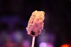 Review Desserts Champagne Marketplace Returns With Delicious Liquid Nitro Chocolate Cake Pops For The Taste Of Epcot International Food Wine Festival 2020 Wdw News Today It's big enough to share with a friend. liquid nitro chocolate cake pops