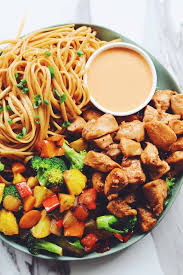 Easy Hibachi Chicken With Yum Yum Sauce Recipe In 2020 Hibachi Chicken Easy Asian Recipes Yum Yum Sauce