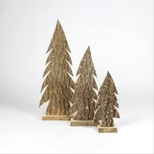 Räume ästhetisch aufwerten und damit auge und seele erfreuen. Rindenbaum Rustikal Hinum Und Herum Tannenbaum Aus Holz