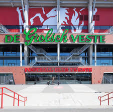 'unieke marathon met vliegtuigen als publiek'. Fc Twente Enschede Temmink Bau
