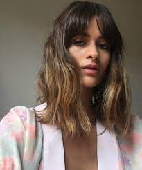 Feb 17, 2022 · 5 frangia a tendina e capelli corti. Frangia A Tendina A Chi Sta Bene E Come Portarla Al Meglio