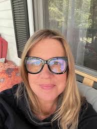 Christine Reilly's Instagram, Twitter & Facebook