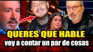 Margarita Wais rodeada de hombres