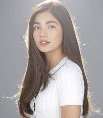 Jean leon, el fundador de la bodega, en realidad se llamaba ceferino carrión, que llegó a abrir uno de los restaurantes más exclusivos de beverly hills y servir a cinco presidentes de eeuu, que fue un vino jean leon el que se sirvió en la cena oficial de investidura de ronald reagan en 1981 o que era íntimo amigo de estrellas de hollywood. Jane De Leon Besties Photos Facebook