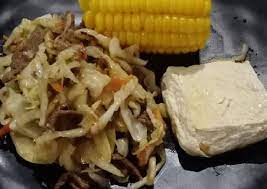 Uleni daging cincang, tepung sagu, telur ayam, daun bawang, bawang putih siapkan mangkuk saji, susun tahu isi daging, sawi hijau/pokcoy, daun bawang iris, daun seledri iris. Langkah Mudah Untuk Menyiapkan Menu Diet 2 Tumis Daging Kol Tahu Kukus Jagung Kukus Menggugah Selera Bumbu Ibunda