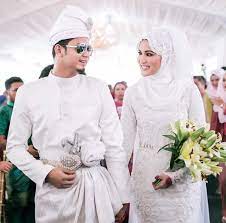 Find the inspiration with hanis zalikha. Hanis Zalikha Nikah Outfit Wedding Costumes Malay Wedding Dress