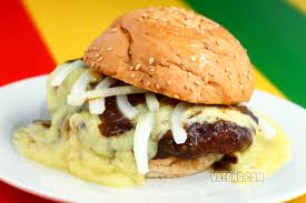 Location ipoh night market (facing aeon kinta city) lot no 4. Burger Pepper Cheese Tarik Burger Bakar Abang Burn Klang Malaysia Food Travel Blog