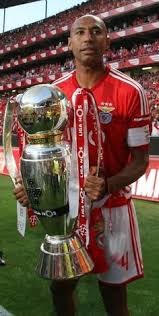 Sporting were considered the favourites, with a squad composed by luís figo, paulo sousa, krasimir balakov, ivaylo yordanov, emílio peixe, stan valckx, and others; Die 100 Besten Ideen Zu Benfica Lissabon In 2021 Benfica Lissabon Lissabon Fussball