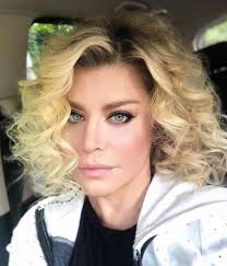 La 50 de ani, loredana groza arată fabulos! Loredana Groza Are 49 De Ani È™i DovedeÈ™te CÄƒ Varsta E Doar Un NumÄƒr Silueta Ei Este De Invidiat Iar Asta Se Datoreaza Unui Truc Pe Care Acum L A Dezvaluit Ce ConsumÄƒ