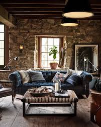 A mix of linen prints, deco patterns and elements that shine. An Eclectic Mix Of Traditional Furnishings Vintage Influences And Artisanal Craftsmanship Inspire A Rustic Re Home Interior Design Home Decor Interior Design