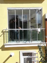 Eğer cam balkonunuz varsa balkon temizliğinin ilk adımında cam balkonlarınızı temizlemeniz gerekir. Katlanir Surgulu Cam Balkon Modelleri Ve Fiyatlari