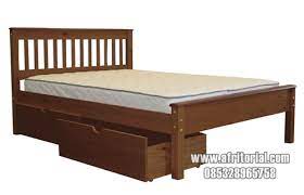Harga yang kami tawarkan untuk produk mebel ruang kamar terbaru yang simple dan elegant ini sangatlah terjangkau, harga kami berani bersaing dengan perusahaan dagang lainnya. Jual Tempat Tidur Asrama Dan Kos Murah Kayu Jati