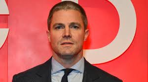 Arrow's Stephen Amell Settles Court War With Neighbor Over Dogs