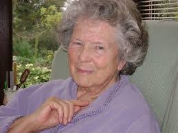 Lena Garner's Instagram, Twitter & Facebook