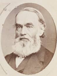 Stephen Dwight's Instagram, Twitter & Facebook