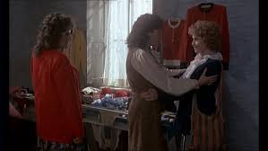 La sua famiglia così particolare con una madre che dormiva d'inverno ed era una felina accalappiauomini d. Storia Di Piera 1983 Di Marco Ferreri Recensione Quinlan It