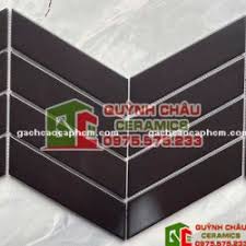 Gạch mosaic màu đen mờ hình xương cá ốp lát trang trí sang trọng
