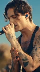 Damiano David 🎧🖤🇮🇹🦋