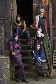 Descendientes Pelicula Completa Online Disney Descendants Disney Channel Movies Disney Villains