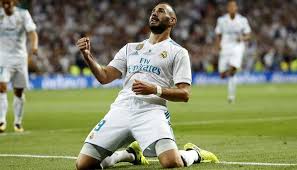 سيقام نهائي دوري الأبطال في دراغاو بالبرتغال، وهو ما يعني أن النهائي يقام في نسختين متتاليتين في نفس الدولة للمرة الأولى. Ø¯ÙˆØ±ÙŠ Ø§Ø¨Ø·Ø§Ù„ Ø£ÙˆØ±ÙˆØ¨Ø§ Ø£Ø±Ù‚Ø§Ù… Ø®Ø§ØµØ© Ø¨Ø·Ø±ÙÙŠ Ù†Ù‡Ø§Ø¦ÙŠ ÙƒÙŠÙŠÙ Ø§Ù„Ù†Ù‡Ø§Ø±