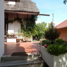 A védetté nyilvánított temetőjében található több mint. Szabo Apartman Balatonudvari Hovamenjek Hu