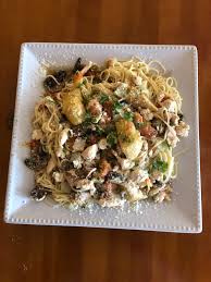 Vermicelli noodles topped with fresh vegetables and herbs, an incredible lemongrass marinated chicken and drizzled with nuoc cham, the chilli garlic sauce that's served with everything in vietnam! Romeo S Pizza Kitchen Menu West Palm Beach Fl Order Delivery 5 10 Off Slice