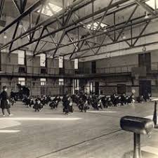 Girls Gym Class In The Early 1900 S In Thompson Hall Teachers College Gym Classes Historical Images