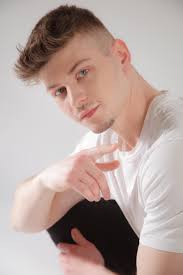 Y are y'all rejecting my face..I mean these agencies 😭😭😭😭😭 every  agencies I applied keep telling me that my face isn't right for there  agency 😭😭😭😭omo... y'all are killing the passion I