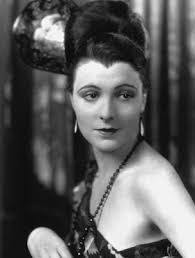 Iris Stuart's Instagram, Twitter & Facebook