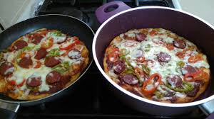 firin kullanmadan 10 dk tavada pizza nasil yapilir her evde bulunan malzemelerle pizza tarifi youtube