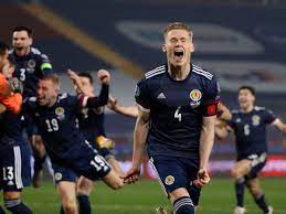 Manchester united midfielder scott mctominay has decided to pledge his international future to scotland. Scott Mctominay Sends Euros Message To English Manchester United Team Mates Manchester Evening News
