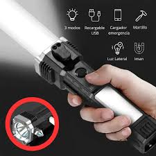 4safekit no es solo una linterna, es tu salvavidas en situaciones  inesperadas. Con luz principal potente, modo intermitente para emergencias,  luz auxiliar, power bank para recargar tu teléfono y un martillo rompe
