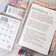 Queenzmaria Aesthetic Backgrounds By Anna Vanessa Yu On Instagram Double Post Because Why Not Mot In 2020 Studium Inspiration Schreibideen Lernen Tipps Schule