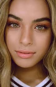 Кэролайн Альварес (Caroline Alvares): фильмы, биография, семья,  фильмография — Кинопоиск