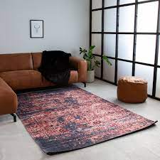 Teppichversand24 provides a top selection of modern and timeless carpets. Dylan Teppich Industrial Rot Versand Kostenlos Dimehouse
