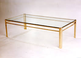 Cliquez sur le lien pour être redirigé vers le site catawiki et placer votre enchère.ensemble de. Table Basse Rectangulaire En Laiton Massif