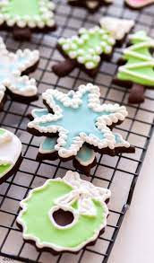 Try adding little bit of glycerin or corn syrup to your royal icing, it. This Easy Royal Icing Recipe Is Made Without Egg Whites And Corn Syrup And Instead U Royal Icing Recipe Without Meringue Powder Royal Icing Recipe Royal Icing