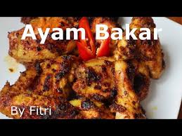 Campur ayam dengan bumbu halus i, serai, daun salam, dan daun bakar sampai warna ayam kecoklatan. Ayam Bakar Traditional Indonesian Grilled Chicken Youtube