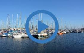 Saint Malo En Direct Du Port Voile Moteur