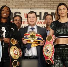 Claressa shields and christina hammer, both champions, both in their prime, are not only taking on the biggest challenge in their respective careers by meeting each other in the ring, but are breaking barriers for boxing and for women in sports. Box Weltmeisterin Claressa Shields Schlimmer Als Hunger Waren Die Vielen Manner Welt
