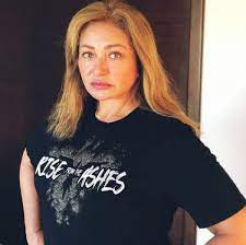 ليلى علوي ترد على انتقاد البعض لأجور الفنانين: Ù„ÙŠÙ„Ù‰ Ø¹Ù„ÙˆÙŠ On Twitter I Am Joining Zuhairmuradprivate And Zmuradofficial In Helping The People Of Beirut Who Have Lost So Much In This Devastating Tragedy 100 Of The Profits From This Limited