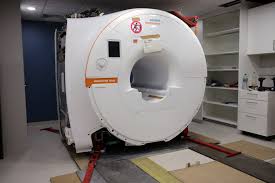 Die magnetresonanztomographie (mrt) ist ein diagnostisches verfahren zur darstellung von inneren organen und gewebe mit hilfe von magnetfeldern und. Jetzt Sind Wir Gut Aufgestellt Radiologie In Kusel Nimmt Mrt Gerat In Betrieb