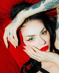 Lady in red (always)