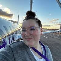 Erin Winstead's Instagram, Twitter & Facebook