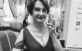 She has starred in several films and tv series. Opravdu Eva Holubova Drasticky Shodila Nebo Jde Jen O Dalsi Skrytou Reklamu Na Predrazeny Program Na Hubnuti Je To Cele Jinak Tvrdi Sama Herecka Krajske Listy Cz