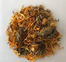 Largest selection of fully natural dried flowers and petals on the market. Organic Marigold Flowers Dried Herb Calendula Officinalis 250g Amazon Co Uk Grocery