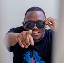 TEKA mabao huyu Viktor Gyokeres hapo ni mwaka 2018, akiwa Brighton akachoka  kukaa benchi akaomba kuondoka klabuni hapo.